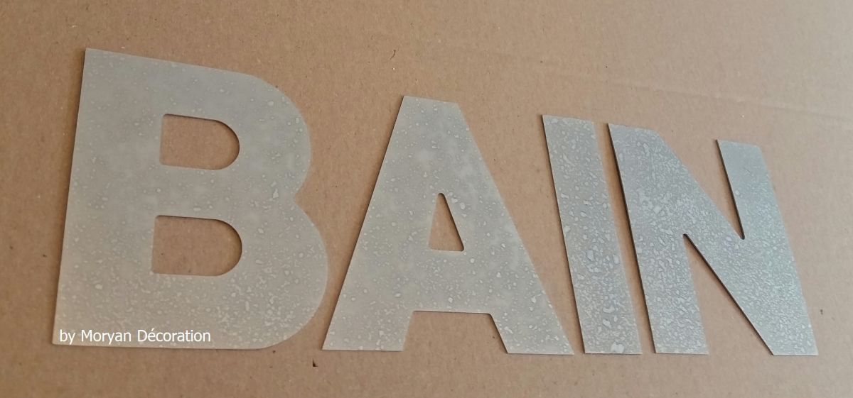 Letra decorativa de zinco BAIN 10 cm