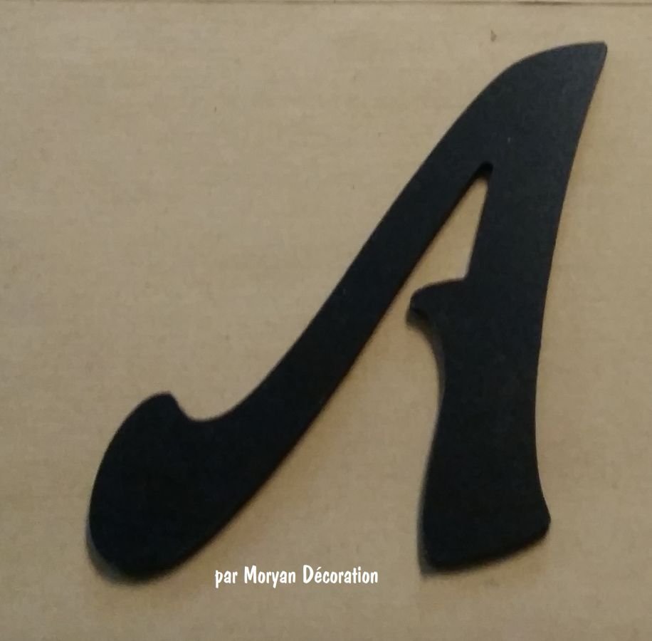 Letra plástica PVC preto FELIPE