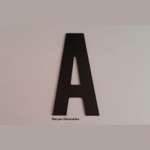 Letra plástica PVC preto BATON